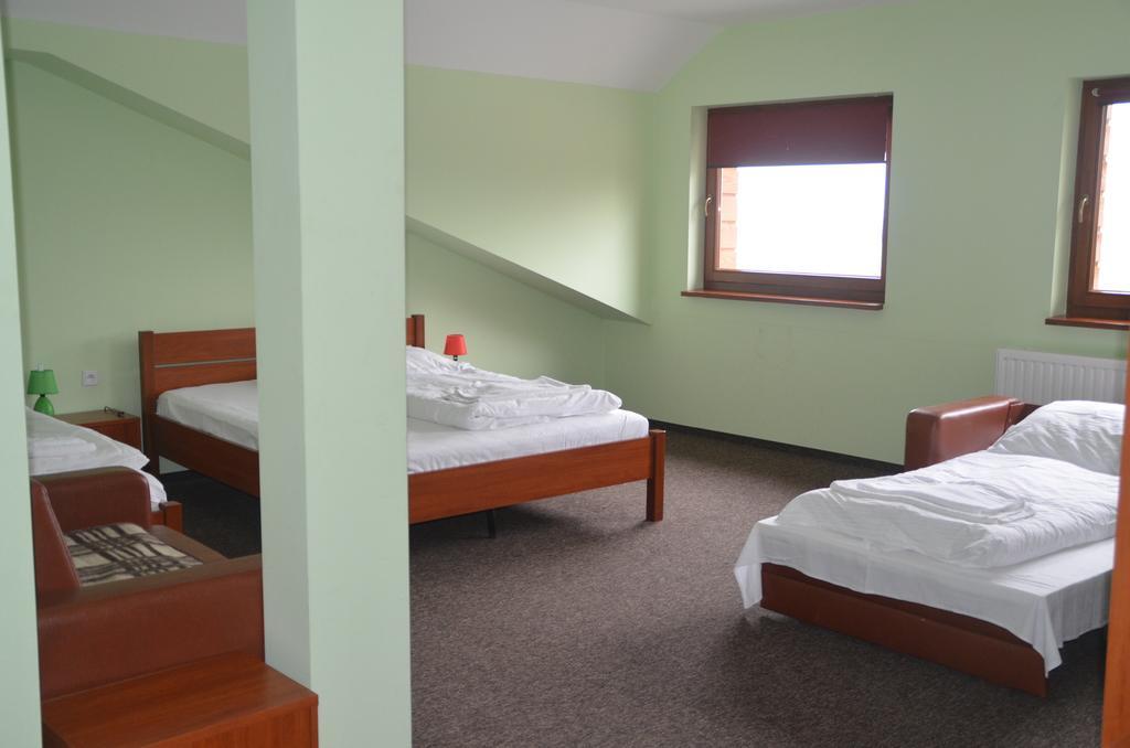 Hotel Tenis Chrzastowice Номер фото