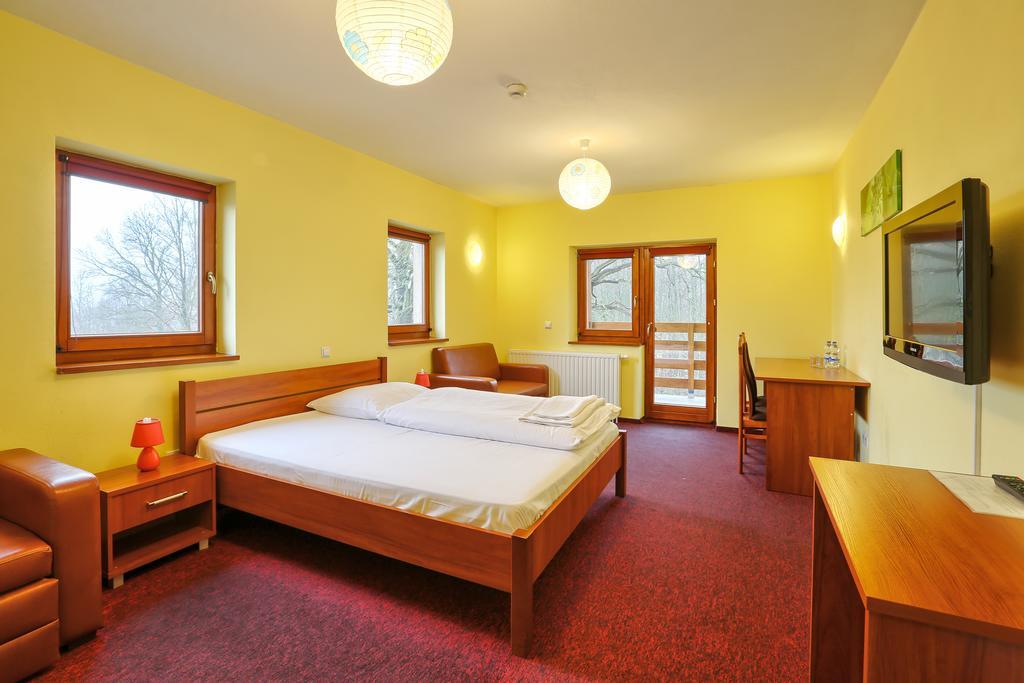 Hotel Tenis Chrzastowice Номер фото