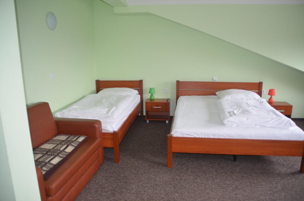 Hotel Tenis Chrzastowice Номер фото