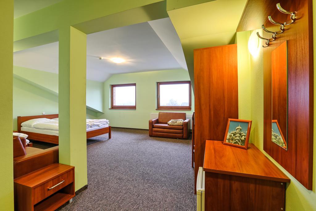 Hotel Tenis Chrzastowice Номер фото