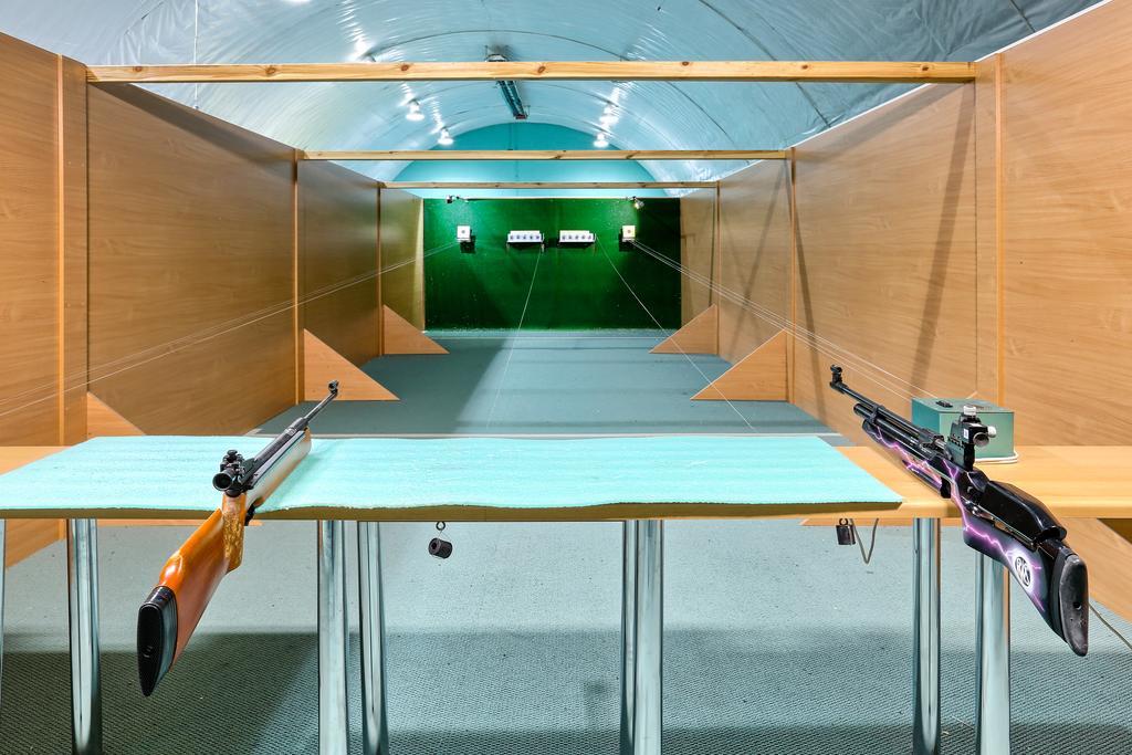 Hotel Tenis Chrzastowice Экстерьер фото