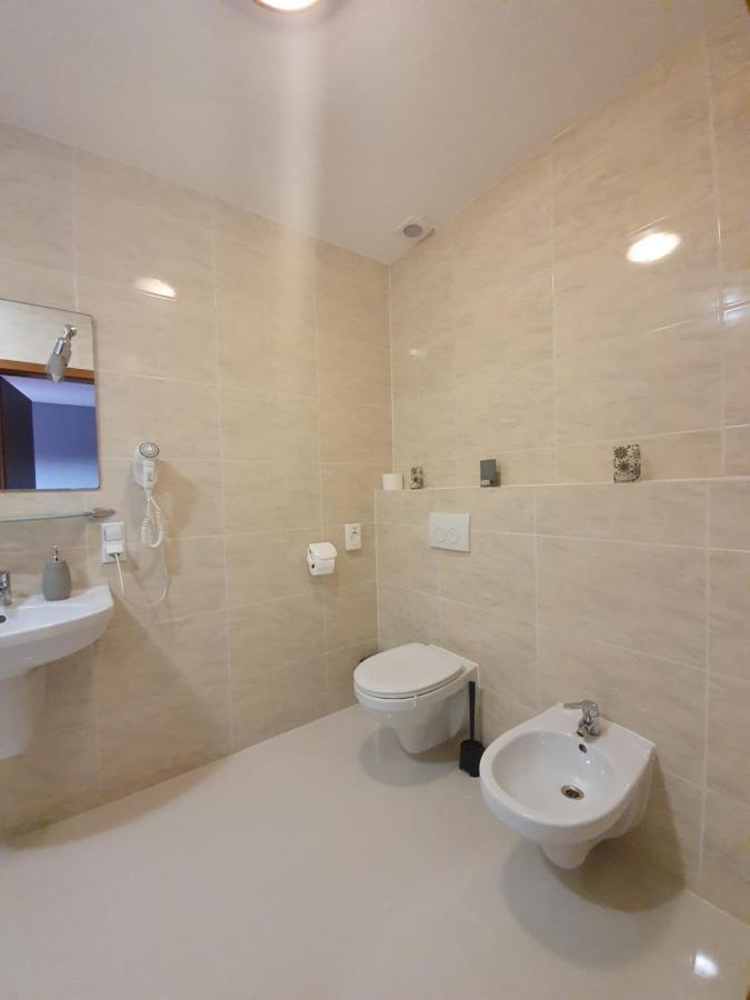 Hotel Tenis Chrzastowice Экстерьер фото